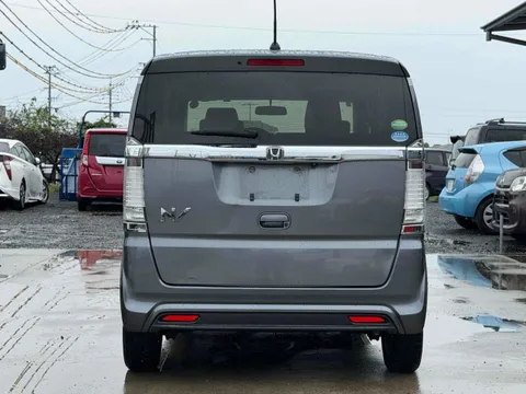 Honda N-BOX Slash