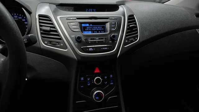 Hyundai Elantra (Avante)
