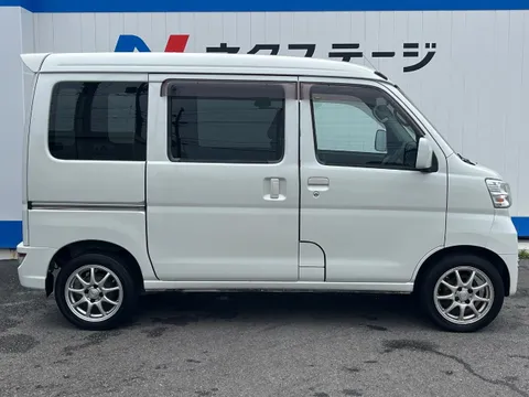 Toyota Pixis Van