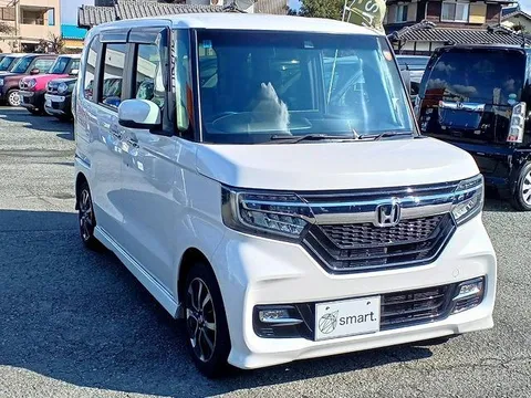 Honda N-BOX Custom