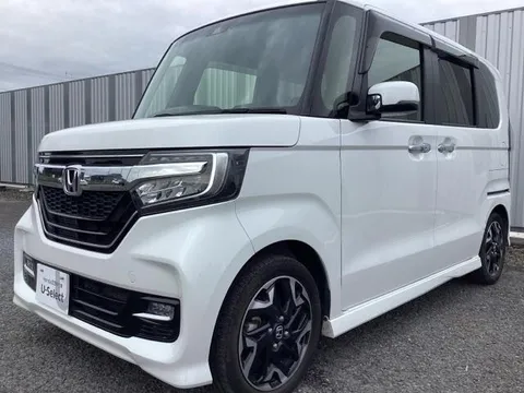Honda N-BOX Custom