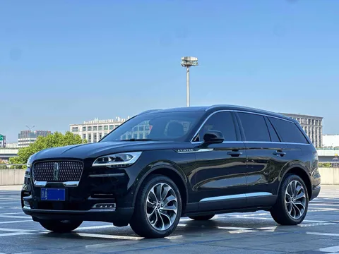 Lincoln Aviator