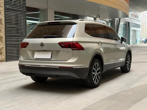 Volkswagen Tiguan L