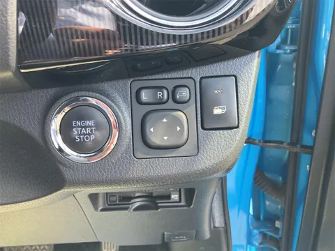 Toyota Yaris (Vitz)