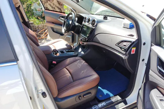 BYD S7