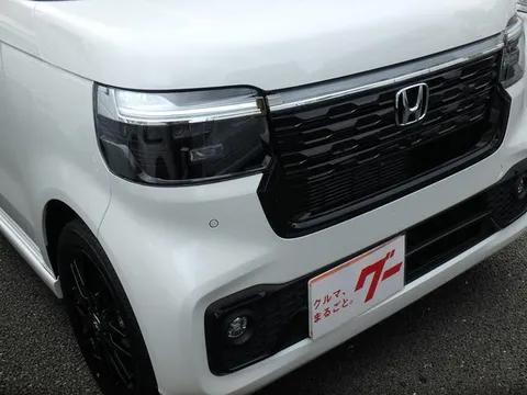 Honda N-BOX Custom