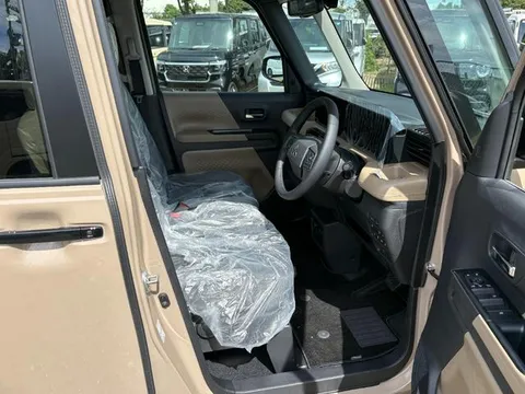 Mitsubishi Delica Mini