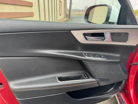 Jaguar XEL