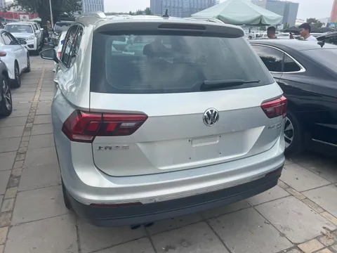 Volkswagen Tiguan L