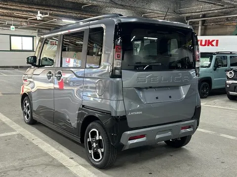 Mitsubishi Delica Mini