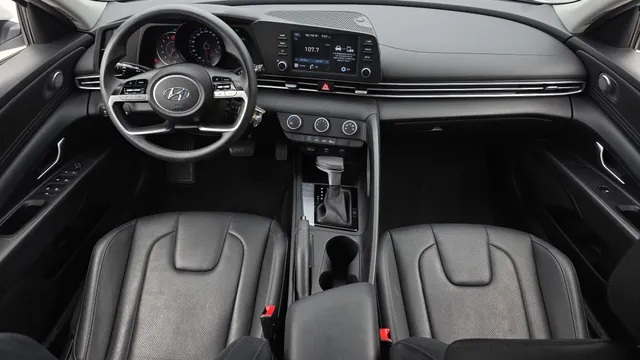 Hyundai Elantra (Avante)
