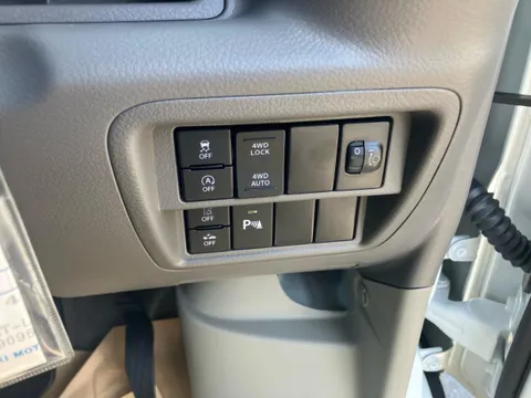 Mitsubishi Minicab Van