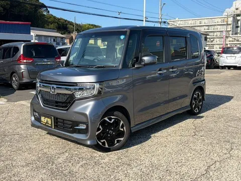 Honda N-BOX Custom