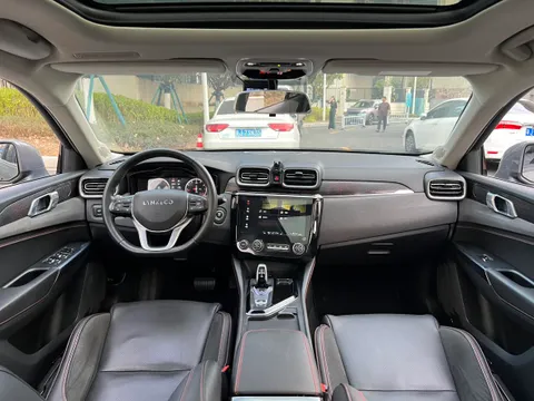 Lynk & Co 02