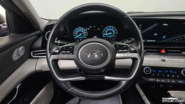 Hyundai Elantra (Avante)