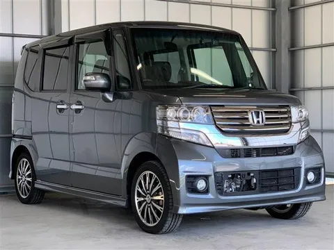 Honda N-BOX Custom