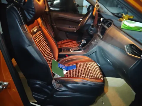 MG GS