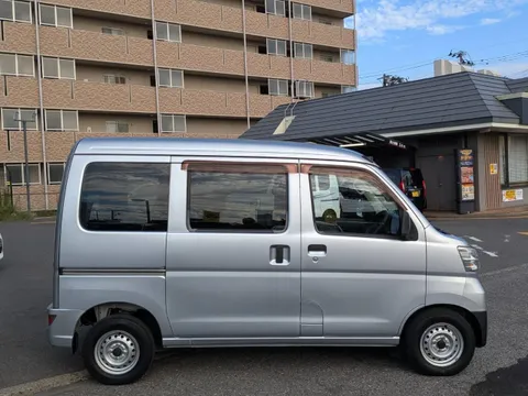 Toyota Pixis Van