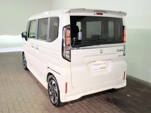 Suzuki Spacia Custom