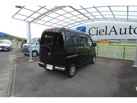 Toyota Pixis Van