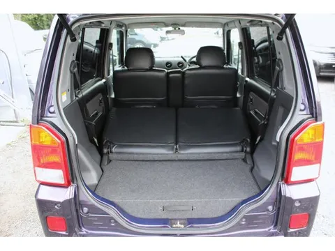 Daihatsu Naked