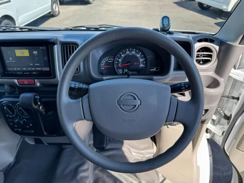 Nissan Clipper