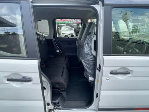 Suzuki Spacia Gear
