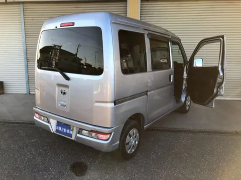 Toyota Pixis Van