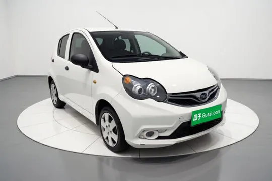 BYD F0