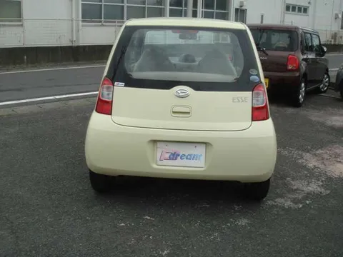 Daihatsu Esse