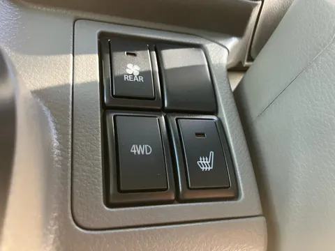 Nissan Clipper Van