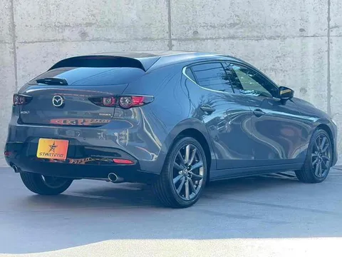 Mazda MAZDA3 Fastback