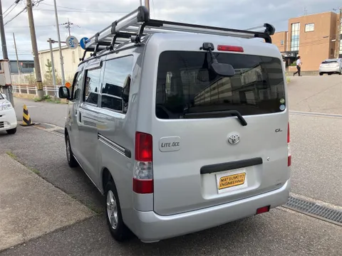 Toyota TownAce Van