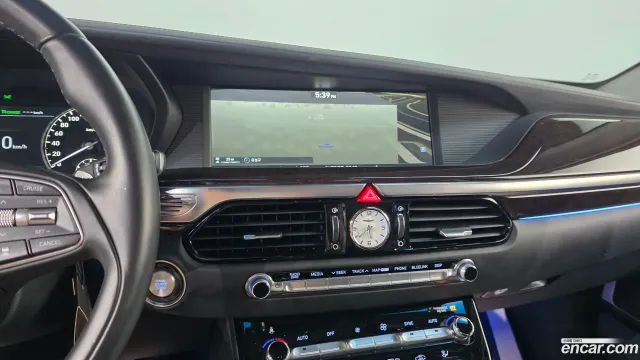 Genesis G90 (EQ900)