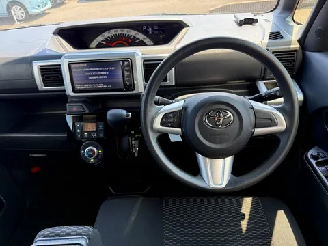 Toyota Pixis Mega