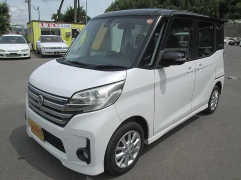 Nissan Dayz Roox