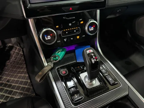 Jaguar XEL