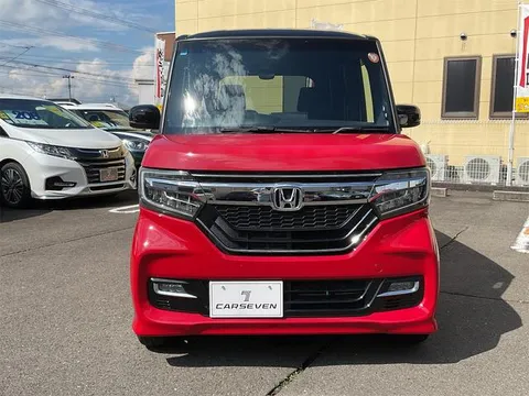 Honda N-BOX Custom