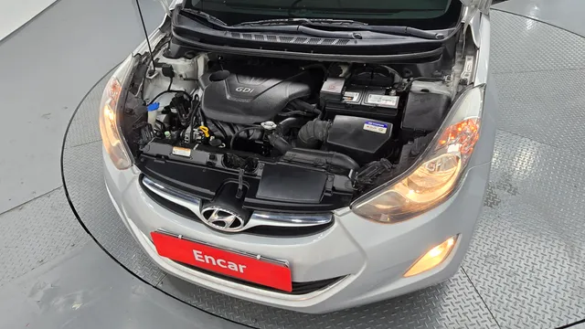 Hyundai Elantra (Avante)