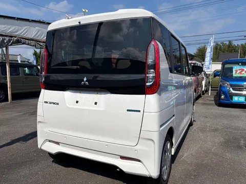 Mitsubishi eK Space