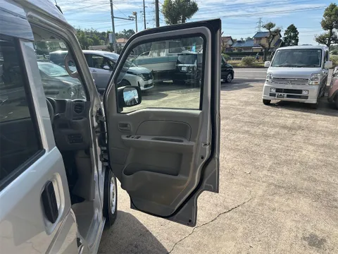 Nissan Clipper