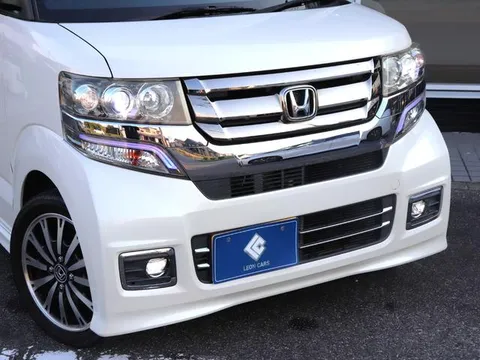 Honda N-BOX Custom