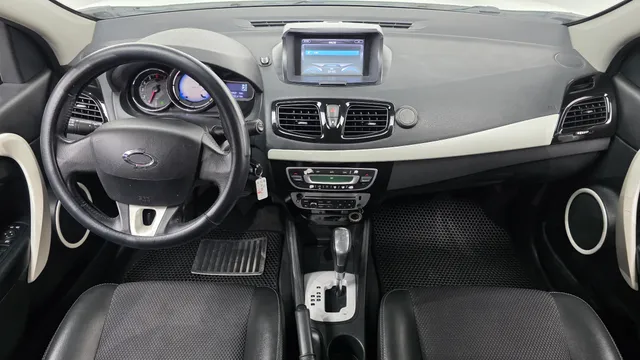 Renault SM3