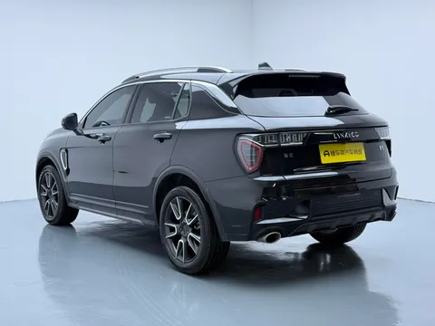 Lynk & Co 01