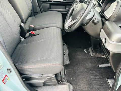 Suzuki Spacia Gear