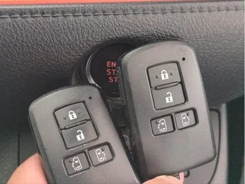 Toyota Sienta