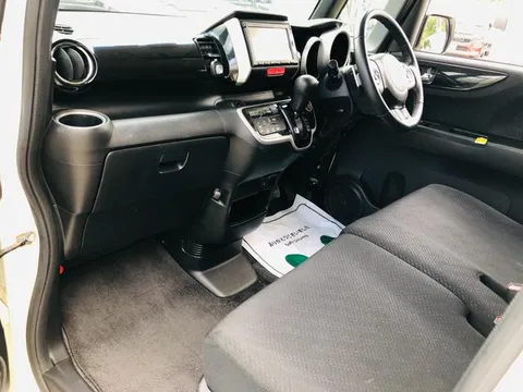 Honda N-BOX Plus Custom