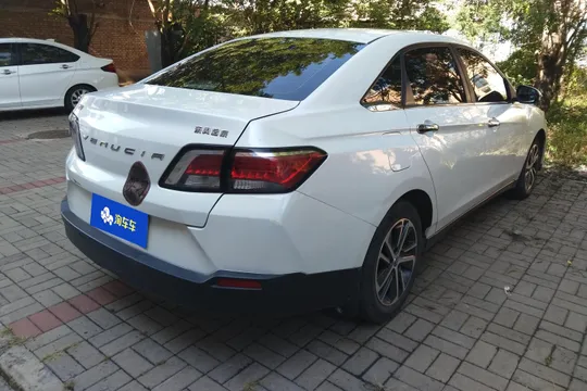 Venucia D60