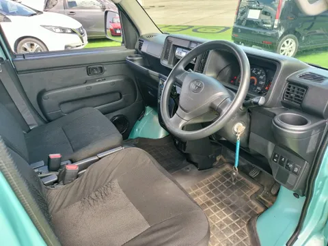 Toyota Pixis Van