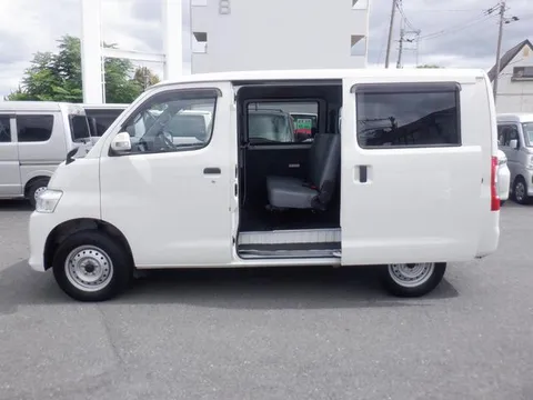 Toyota TownAce Van